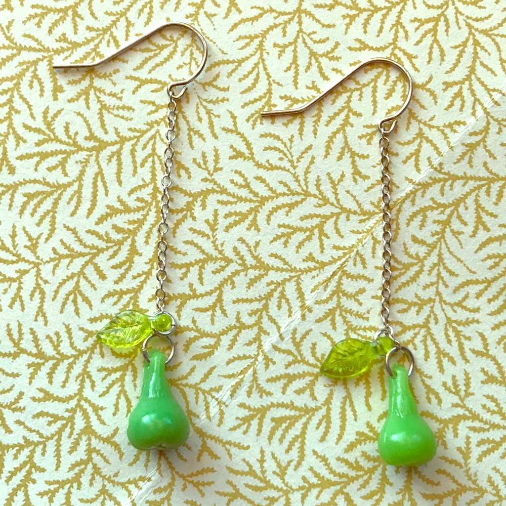 Vintage 🍒🍑🍐🍋Fruit Pear Bead Silver Earrings